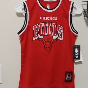 Chicago bulls jersey boys size medium 10-12 red